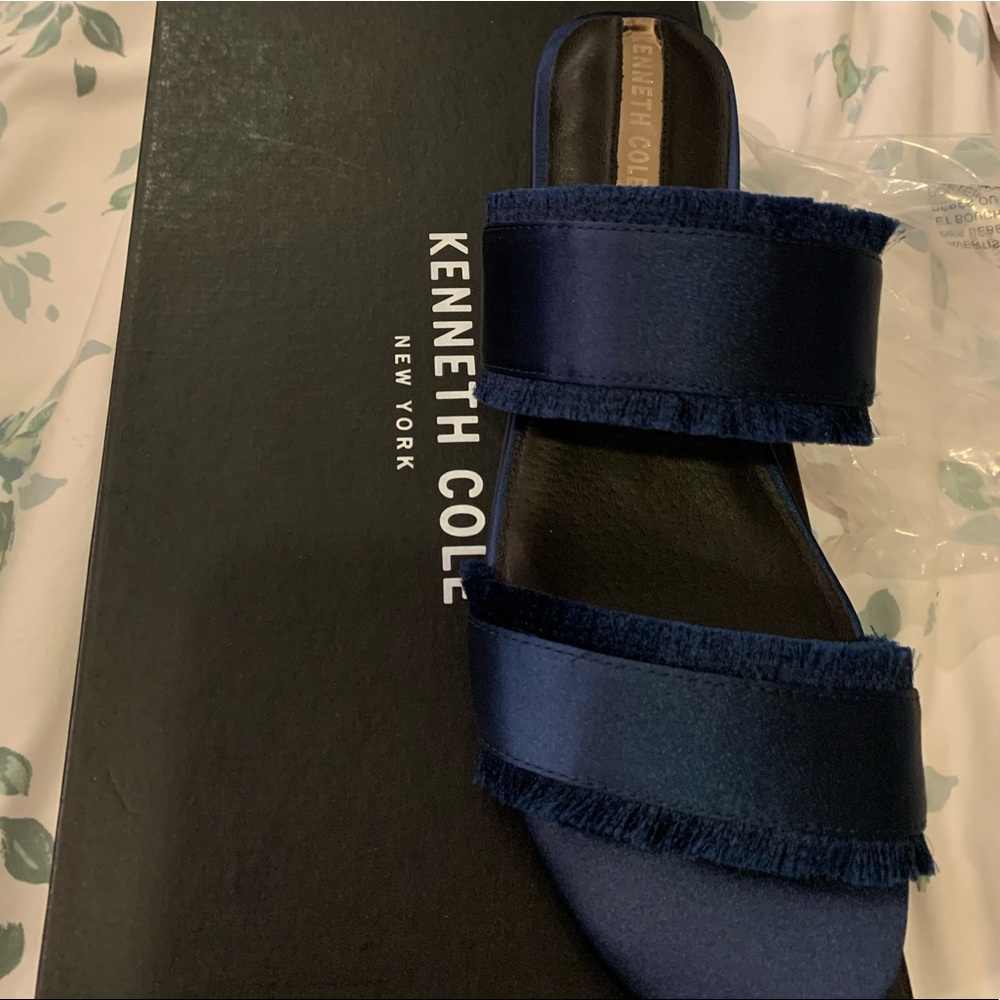 KENNETH COLE SANDALS